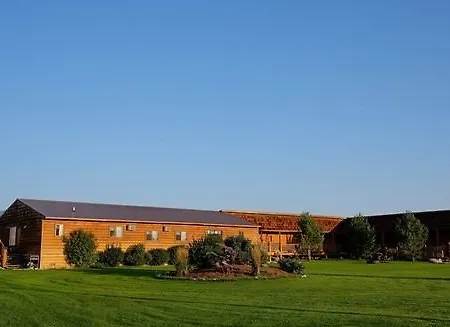 Beartooth River Ranch Hotel
